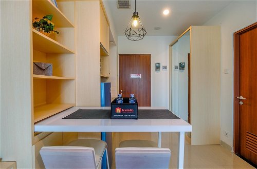 Photo 6 - Cozy And Great Choice Studio At Grand Kamala Lagoon Apartment
