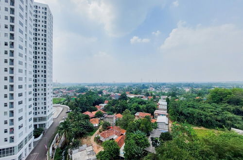 Photo 14 - Fully Furnished 1Br With Study Room At Serpong Garden Apartment