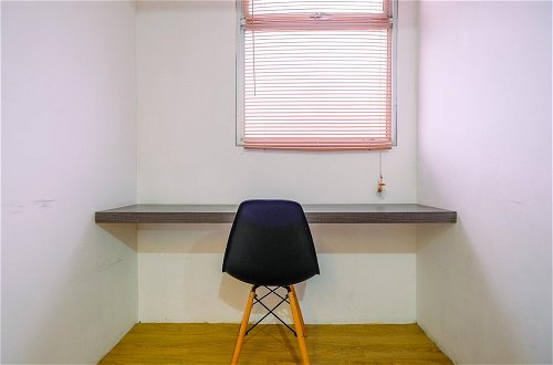 Photo 5 - Warm And Comfort Living Studio Room At Gunung Putri Square Apartment