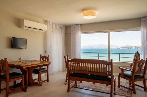 Foto 7 - Apartment With Amazing View Near Beach in Cesme