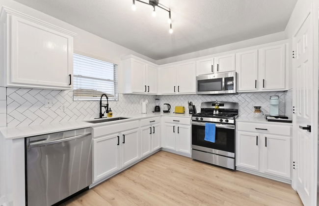Remote Work Friendly King Beds Fast Wifi 3BR - Foto 12