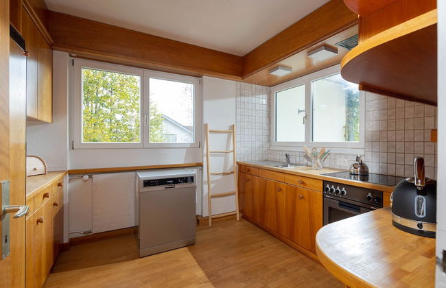 Luxury Apartment With Terrace and Garden Free Parking Smart TV etc - Foto 35