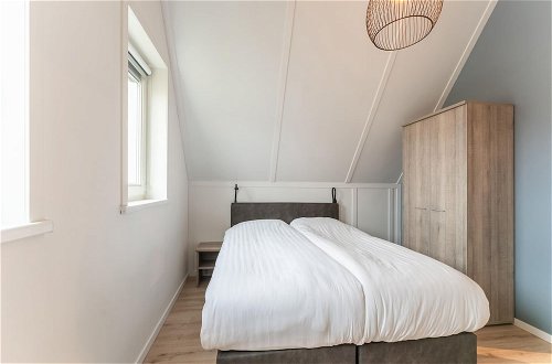 Foto 7 - Luxury Villa on the Eastern Scheldt With Sauna and Stunning Views