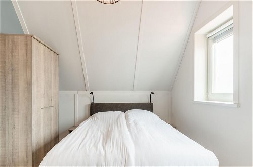 Photo 8 - Luxury Villa on the Eastern Scheldt With Sauna and Stunning Views