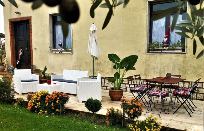 Villa in Italy With Private Garden Retreat - Foto 26