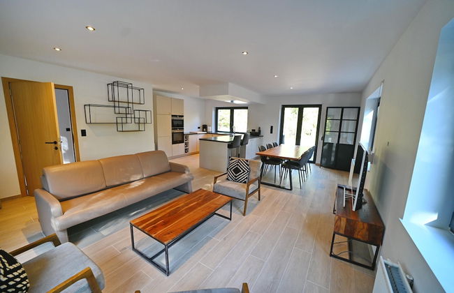 Chalet Near Durbuy With Forest & Hot Tub - Foto 10
