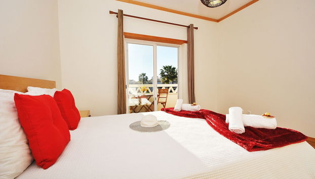 Townhouse Mar 2 - Photo 4