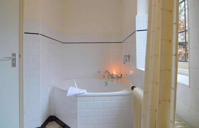 Charming Holiday Home in Hulshorst With Pool - Foto 18