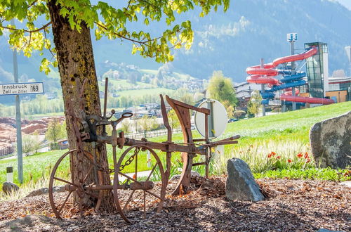 Foto 35 - Farmhouse With Views Over the Zillertal