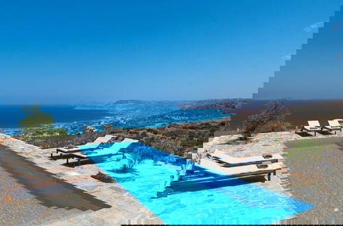 Photo 1 - Villa Isidora - Stunning Stylish 3-bedroom Villa