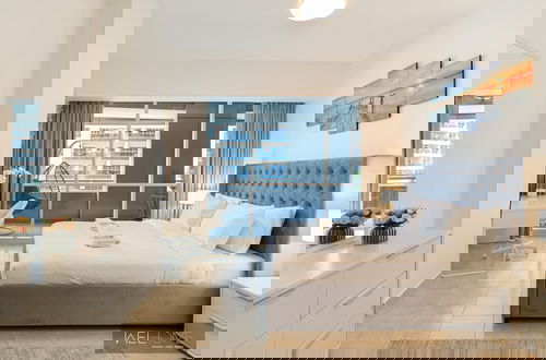 Foto 8 - WelHome - Mesmerizing 1BR Apartment in Damac Waves A