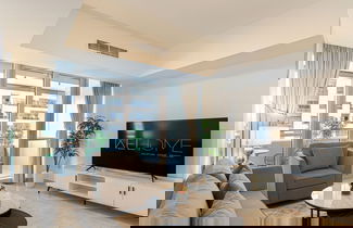 Foto 1 - WelHome - Mesmerizing 1BR Apartment in Damac Waves A