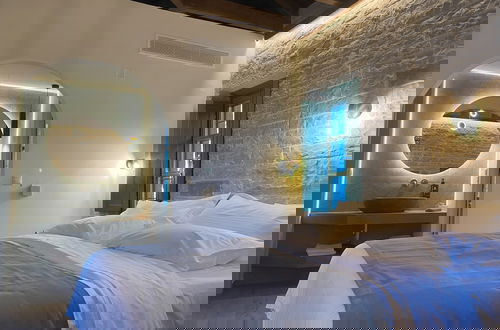Photo 4 - MAKRIS Papigo luxury suites