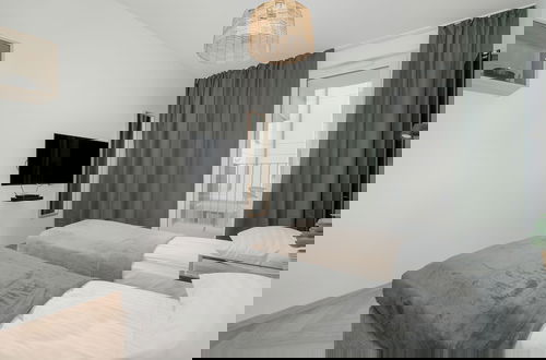 Photo 7 - Studio With Balcony for 2 by Renters