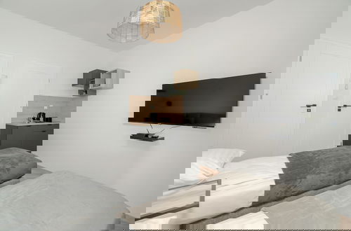 Photo 5 - Studio With Balcony for 2 by Renters
