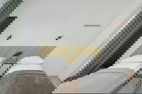 Photo 2 - Studio With Balcony for 2 by Renters