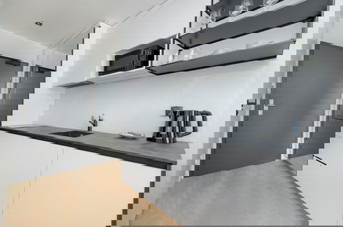 Photo 15 - Modern Studio in the Centre by Renters