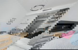 Photo 3 - Modern Studio in the Centre by Renters