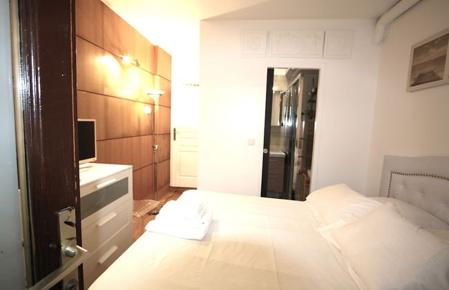 One bedroom flat ground floor avec cuisine -Rue Saint charles - métro Charles Michels 75015 PARIS - Foto 9