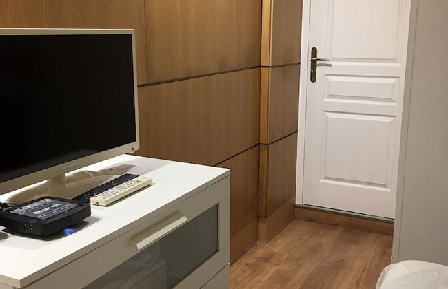 One bedroom flat ground floor avec cuisine -Rue Saint charles - métro Charles Michels 75015 PARIS - Foto 12