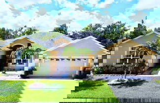 Foto 1 - Privacy 4 Bed 3 Bath Pool Home With Spa 4 Bedroom Home by RedAwning