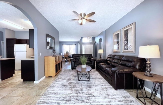 Lovely 4 Bed 3 Bath Pool Home With Spa-5330cvl 4 Bedroom Home by RedAwning - Foto 11