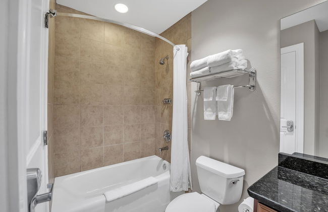 2 bedroom Tampa Condo at Private Golf Course 2 Condo by RedAwning - Foto 20