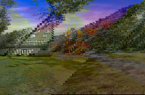 Photo 66 - Amazing Lake House With Beach Access 4 Bedroom Home by RedAwning