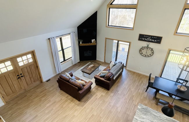 Amazing Lake House With Beach Access 4 Bedroom Home by RedAwning - Photo 12