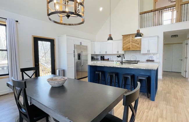 Amazing Lake House With Beach Access 4 Bedroom Home by RedAwning - Photo 38