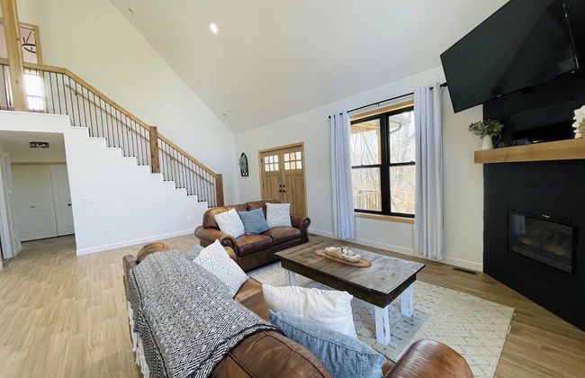 Amazing Lake House With Beach Access 4 Bedroom Home by RedAwning - Photo 22