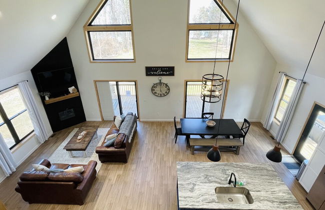 Amazing Lake House With Beach Access 4 Bedroom Home by RedAwning - Photo 11