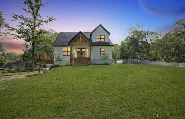Amazing Lake House With Beach Access 4 Bedroom Home by RedAwning - Photo 67