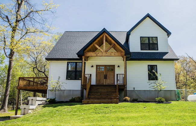 Amazing Lake House With Beach Access 4 Bedroom Home by RedAwning - Photo 63