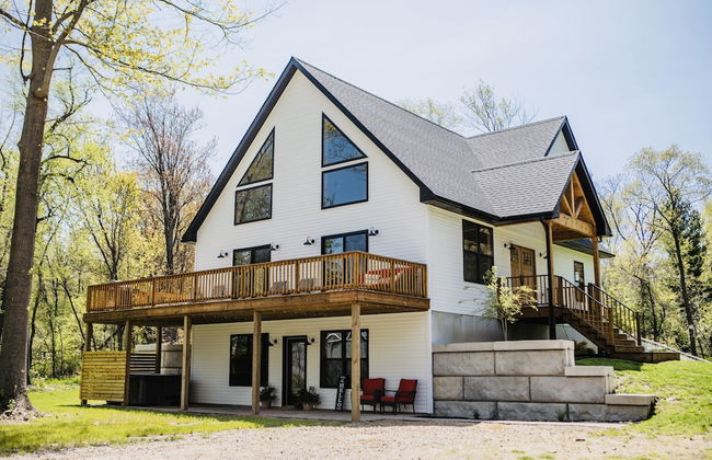 Amazing Lake House With Beach Access 4 Bedroom Home by RedAwning - Photo 61