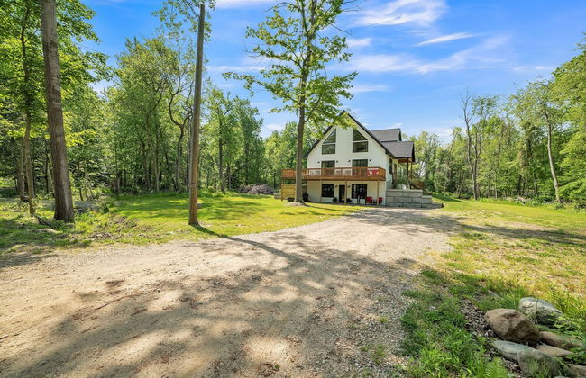Amazing Lake House With Beach Access 4 Bedroom Home by RedAwning - Photo 52