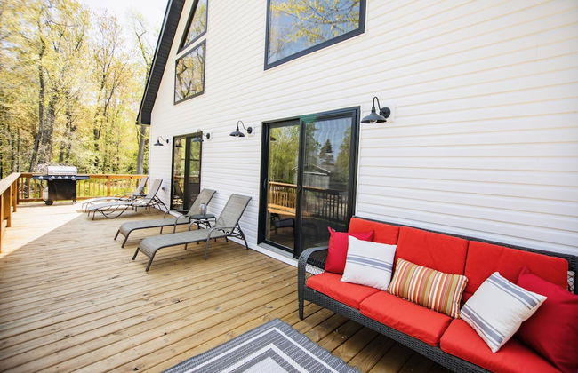 Amazing Lake House With Beach Access 4 Bedroom Home by RedAwning - Photo 59