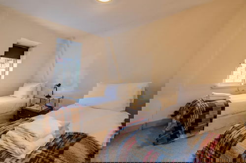 Foto 13 - Beautiful Three Bedroom House in West London