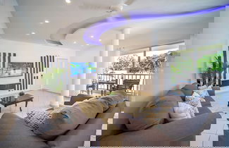 Foto 1 - Plaza Achim 2br Apt, Heart Of Nightlife Area!