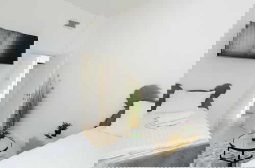 Foto 4 - Bauhaus 2BR with Sea View by FeelHome