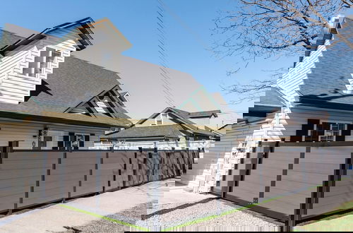 Photo 5 - The Oxen - Dt Home w Putting Green and Tons of Parking