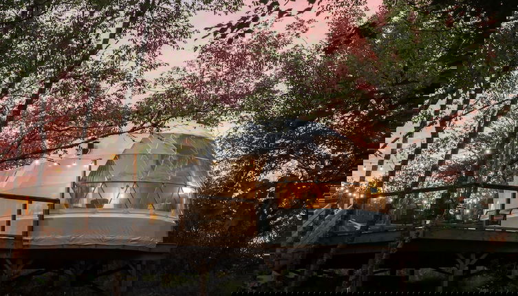 Foto 1 - FlowEdge Riverside Getaway