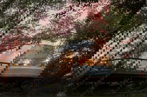 Foto 1 - FlowEdge Riverside Getaway
