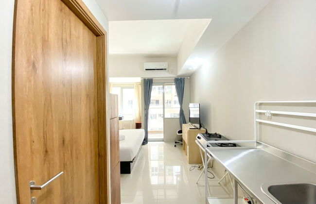 Great Choice Studio Apartment LRT City Jatibening - Photo 11