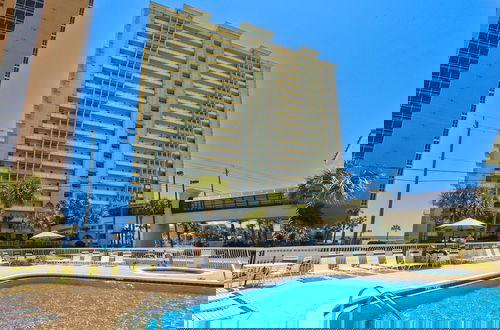 Photo 37 - Celadon Beach Resort