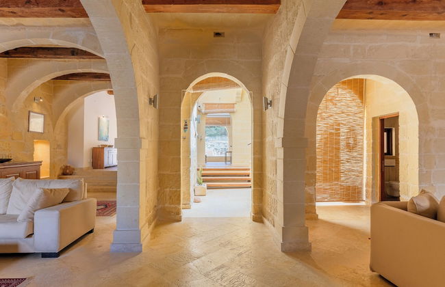 Onefifty Gozitan Villa and Pool - Photo 34