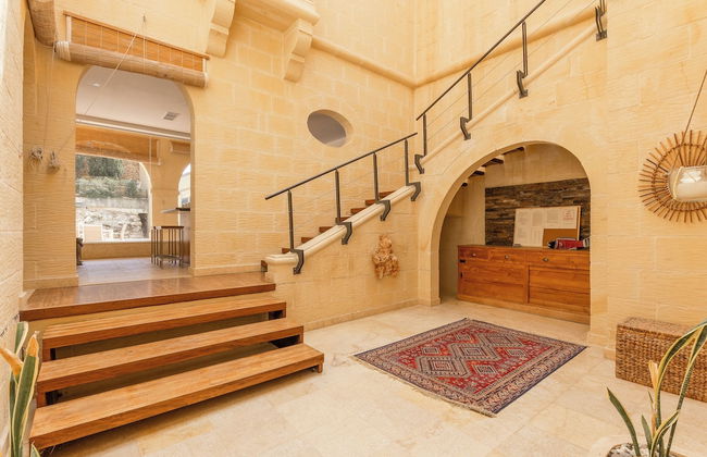 Onefifty Gozitan Villa and Pool - Photo 38