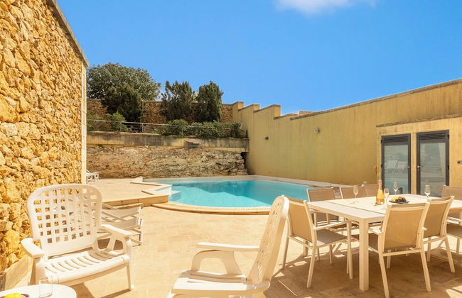 Onefifty Gozitan Villa and Pool - Photo 25