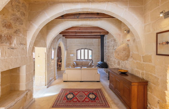 Onefifty Gozitan Villa and Pool - Photo 31