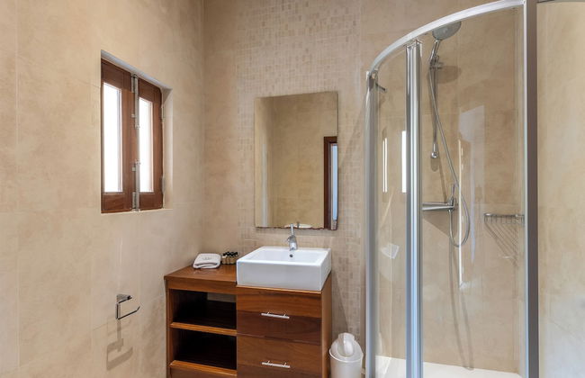 Onefifty Gozitan Villa and Pool - Photo 22